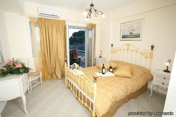 Acrothea Hotel Parga Habitación foto
